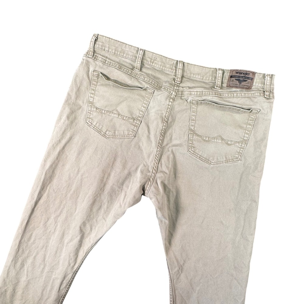 Wrangler Mens 40x30 Straight Fit Khaki Pants Workwear Utility Core Casual